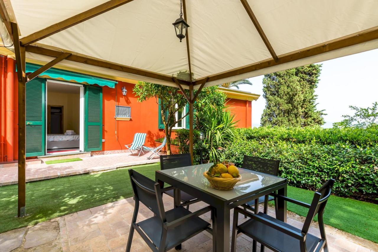 Villa Dolcevita With Parking By Napoliapartments 외부 사진