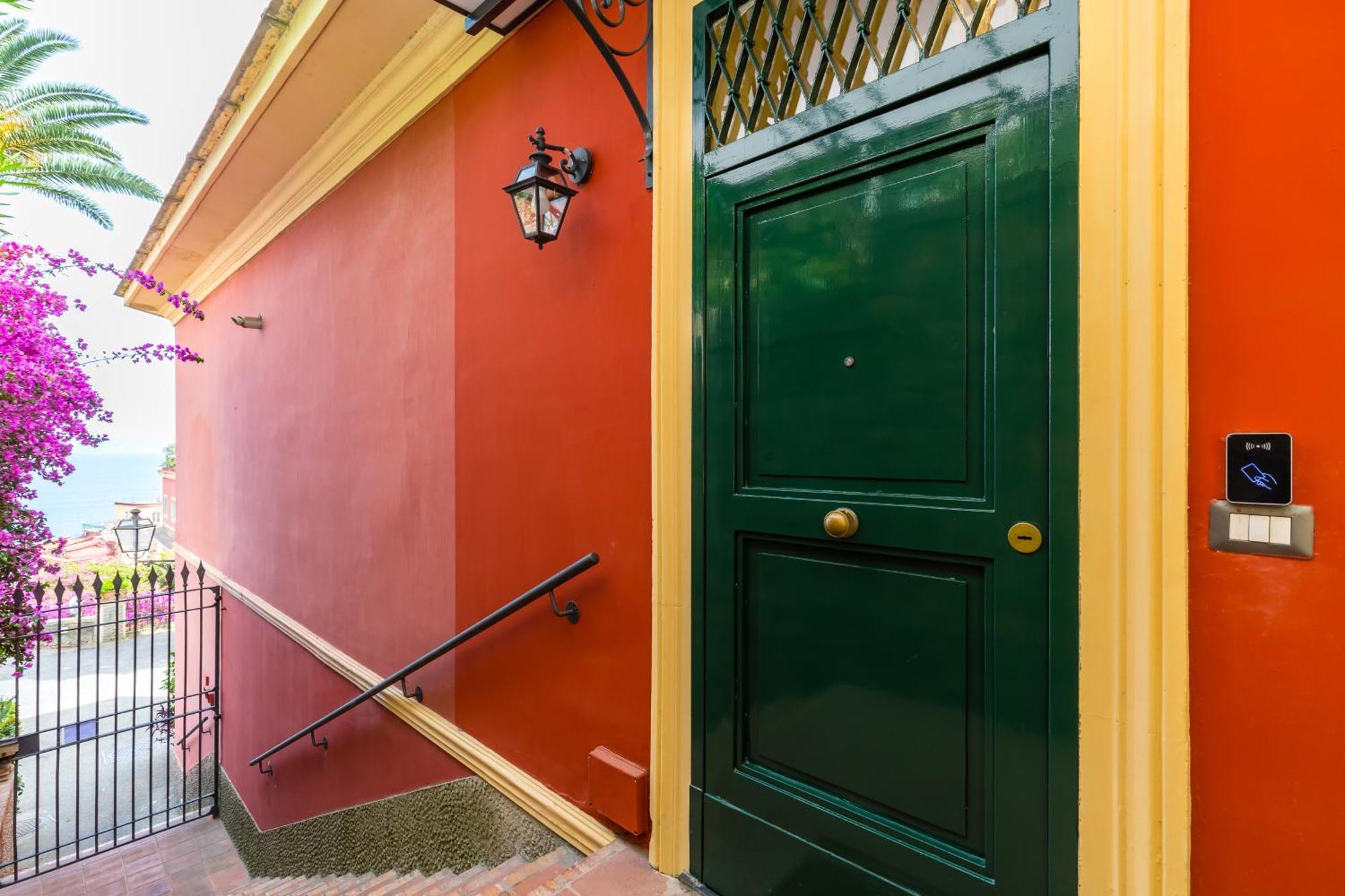 Villa Dolcevita With Parking By Napoliapartments 외부 사진