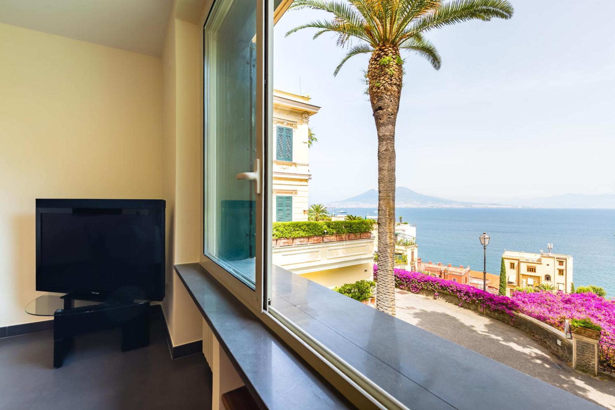 Villa Dolcevita With Parking By Napoliapartments 외부 사진