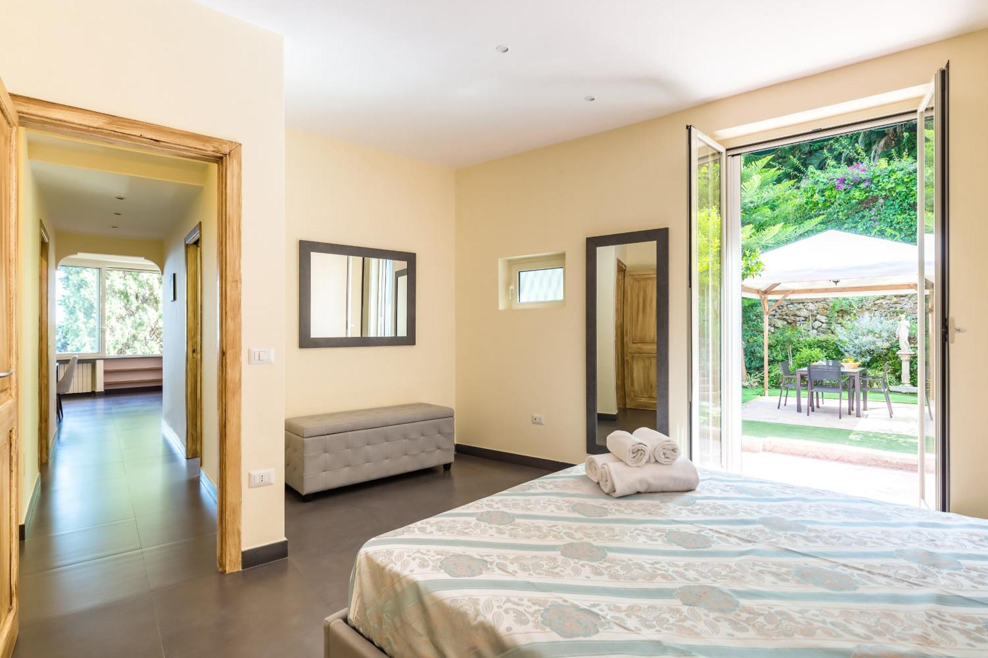 Villa Dolcevita With Parking By Napoliapartments 외부 사진