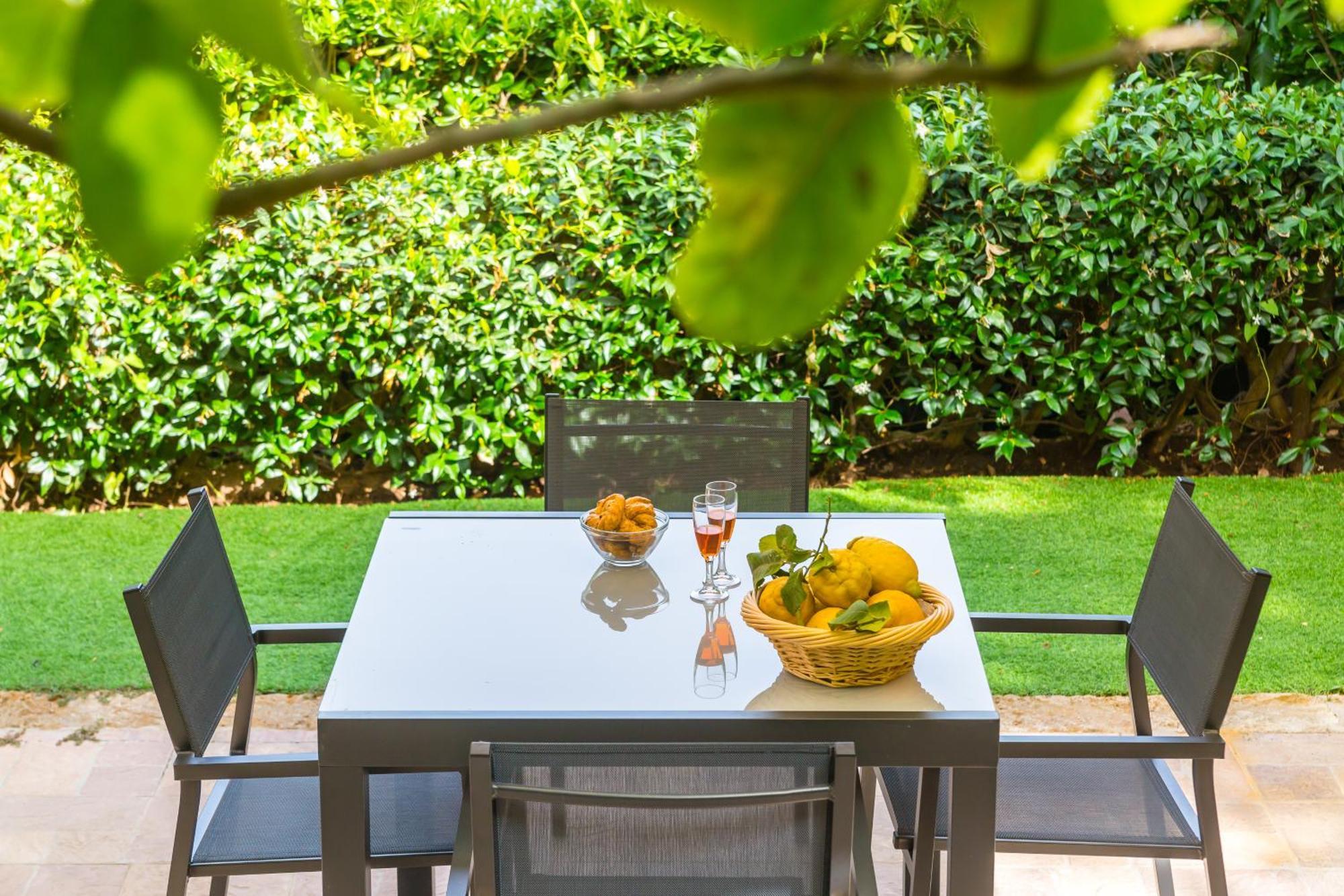 Villa Dolcevita With Parking By Napoliapartments 외부 사진